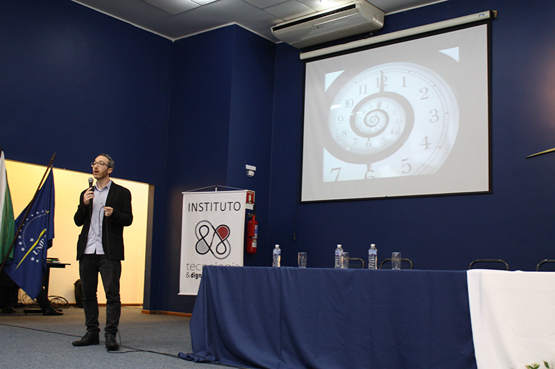 IV Seminário Nacional Tecnologia & Dignidade Humana de 2019 — registro 40